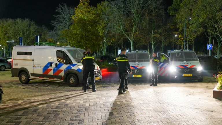 Politie grijpt in bij TOP Oss (Gabor Heeres/SQ Vision Mediaprodukties)