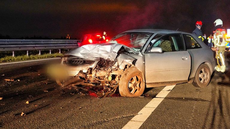 De schade aan de betrokken auto's is aanzienlijk (foto: Jeroen Stuve/SQ Vision).
