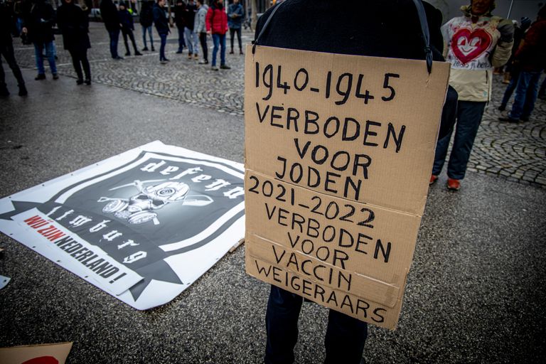 In demonstraties tegen coronamaatregelen wordt regelmatig de vergelijking met de Tweede Wereldoorlog gemaakt (foto:ANP).