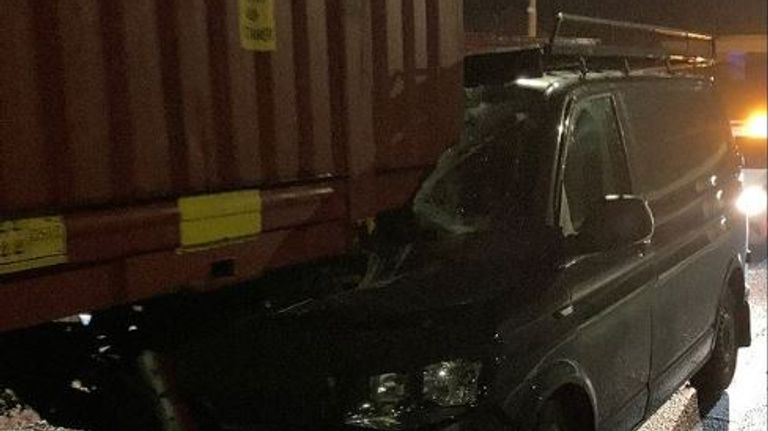 Het ongeluk gebeurde vlakbij grensovergang Hazeldonk (foto: Instagram Geelopdeweg).
