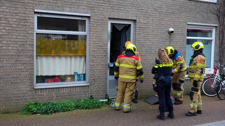 Het huis waar de rookmelder afging (foto: Gabor Heeres/SQ Vision).