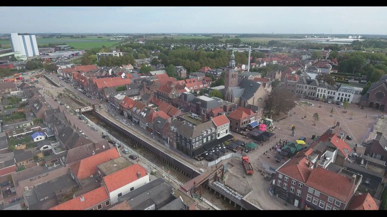 De haven in Zevenbergen vult zich later dit jaar met water.