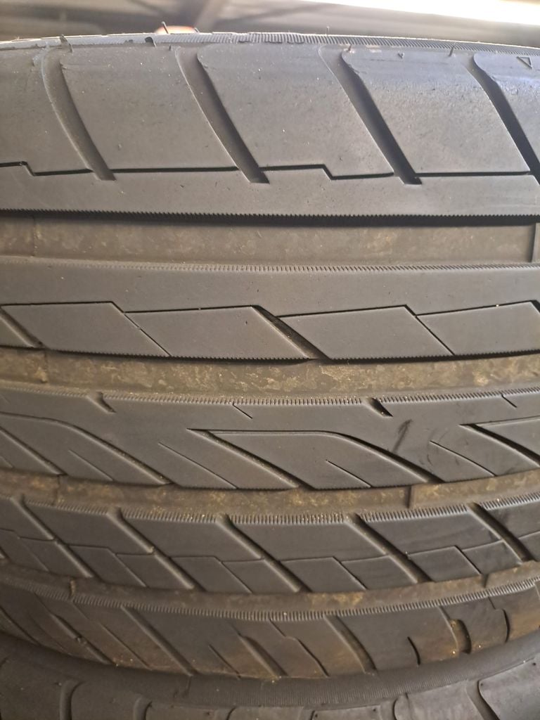 Een zomerband met minder groeven in het profiel (foto: Nick Dinten)