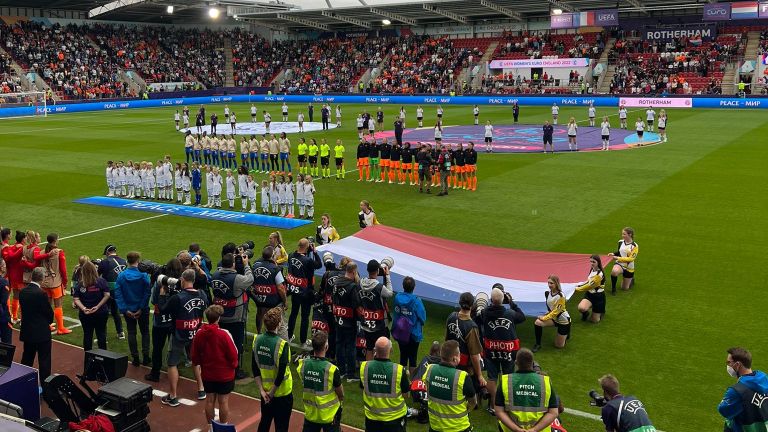 De sfeer in het stadion (Foto: Indy van Heumen)