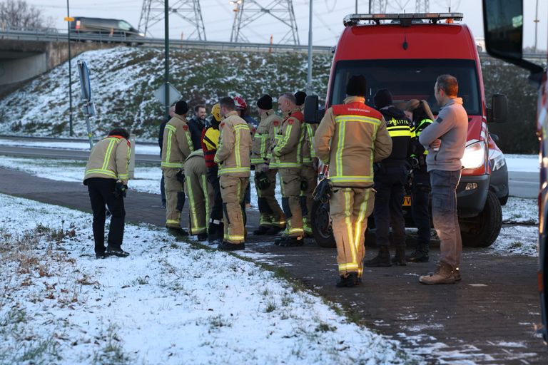 Ook de politie kwam een kijkje nemen (foto: Sander van Gils/SQ Vision).