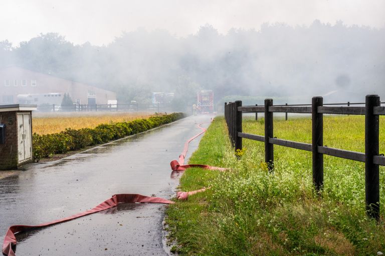 De schuurbrand aan de Laarbroek in Asten. Foto: Dave Hendriks/SQ Vision