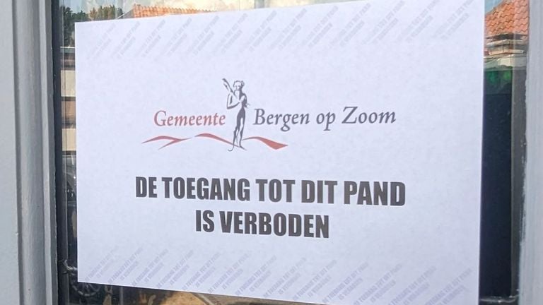Twee panden moeten op slot (foto: ZuidWest TV).