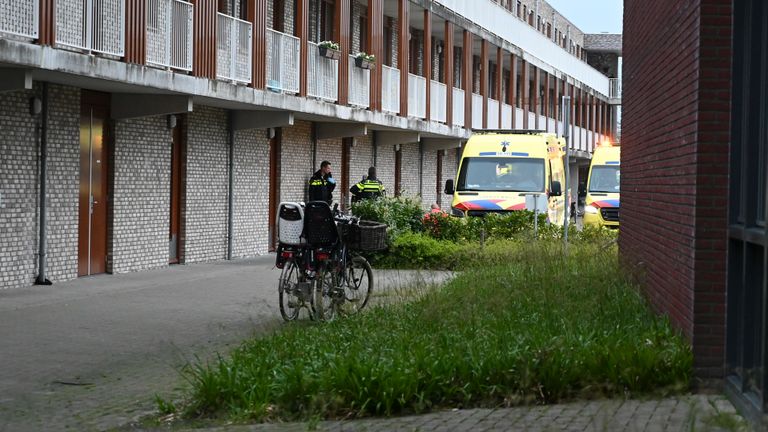 Het politie-onderzoek gaat vrijdagochtend verder (foto: Perry Roovers/SQ Vision).