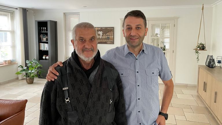 Murat met zijn vader (foto: Omroep Brabant).
