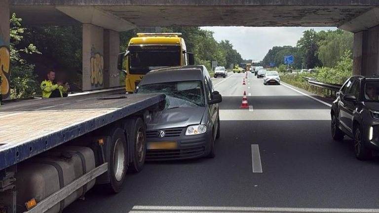 Een beeld van het ongeluk (foto: Rijkswaterstaat).