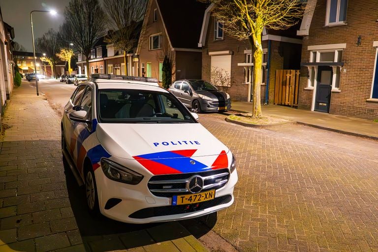 Politie doet onderzoek (foto: Gabor Heeres/SQ Vision).