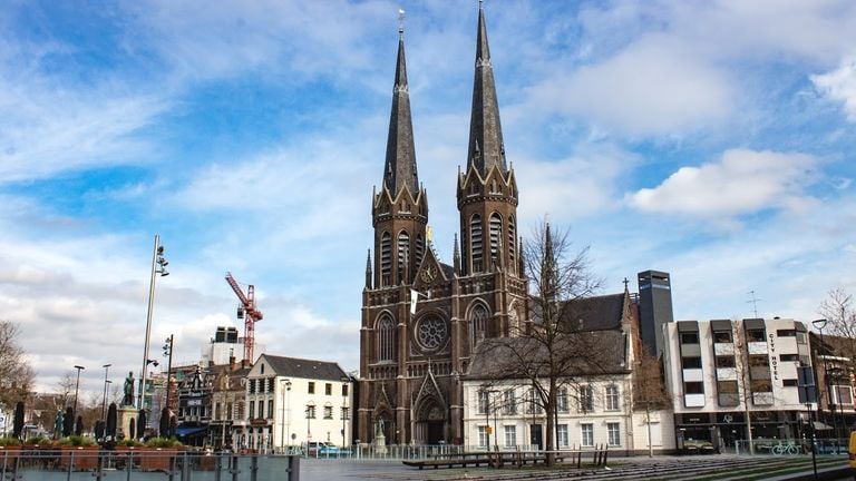 De Groene Kathedraal is een kopie van de Heuvelse kerk in hartje Tilburg (archieffoto: Gijs Franken Fotografie).