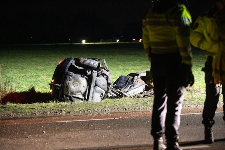 Hulpdiensten zijn aanwezig op de plek van het ongeluk (foto: Christian Traets/SQ Vision).