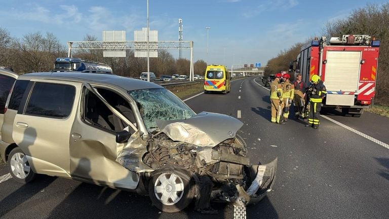 Ongeluk op de A58 (foto: Rijkswaterstaat).