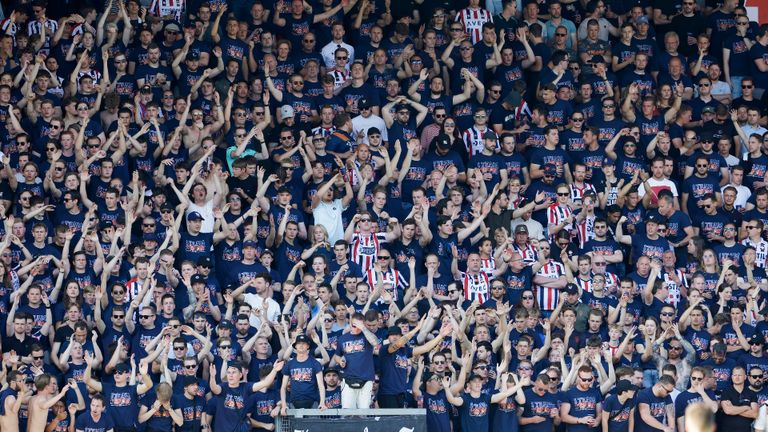 Supporters van Willem II. (Foto: Orange Pictures)