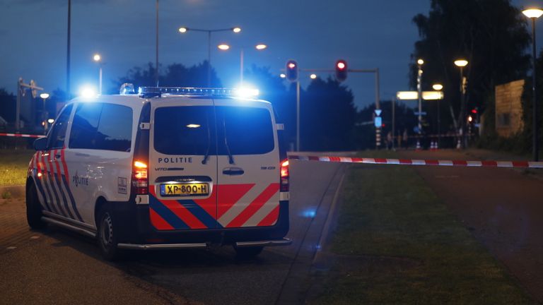 De politie kwam na de melding van de schietpartij met man en macht naar de Laan van Borgvliet (foto: Christian Traets/SQ Vision).