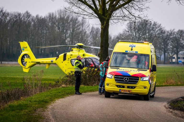 Ook een traumahelikopter werd ingezet (foto: SQ Vision).