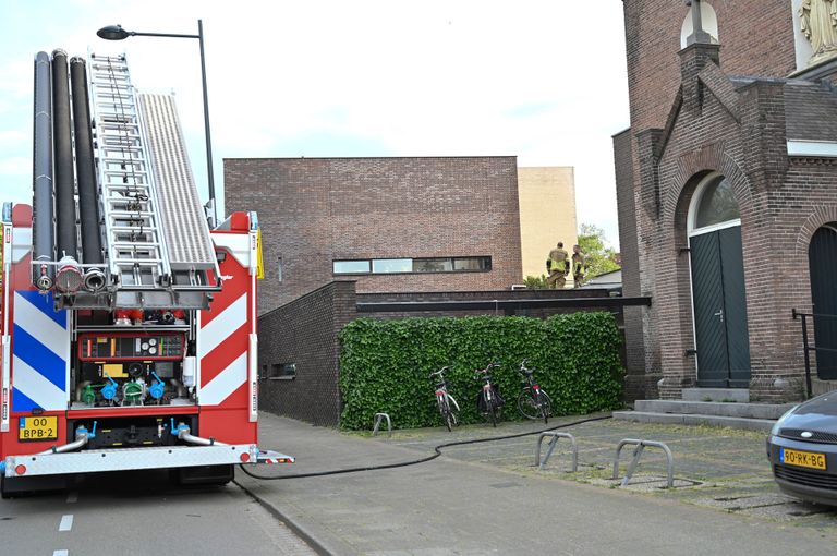 De brandweer had het vuur snel onder controle (foto: Perry Roovers/SQ Vision).