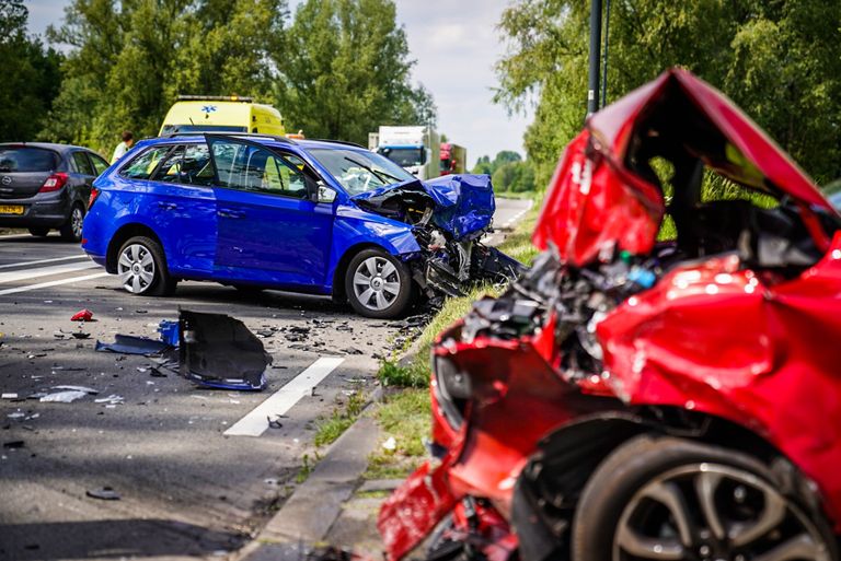 De enorme schade na het ongeluk op 17 mei 2020 (foto: Sem van Rijssel/SQ Vision)
