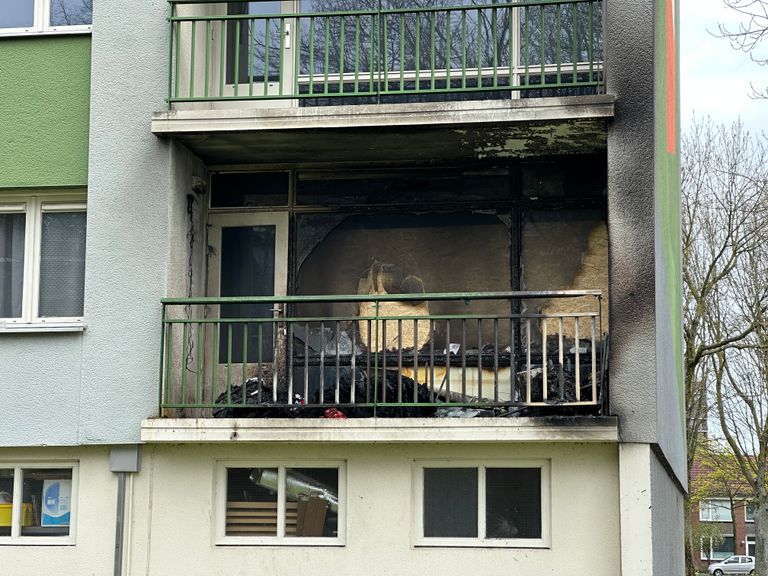 De woning de ochtend na de brand.