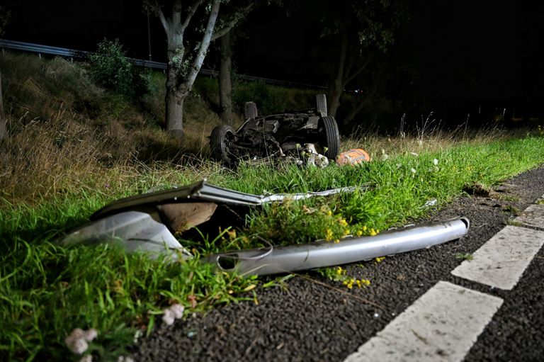 De gecrashte auto is door een berger meegenomen (foto: Toby de Kort/SQ Vision).