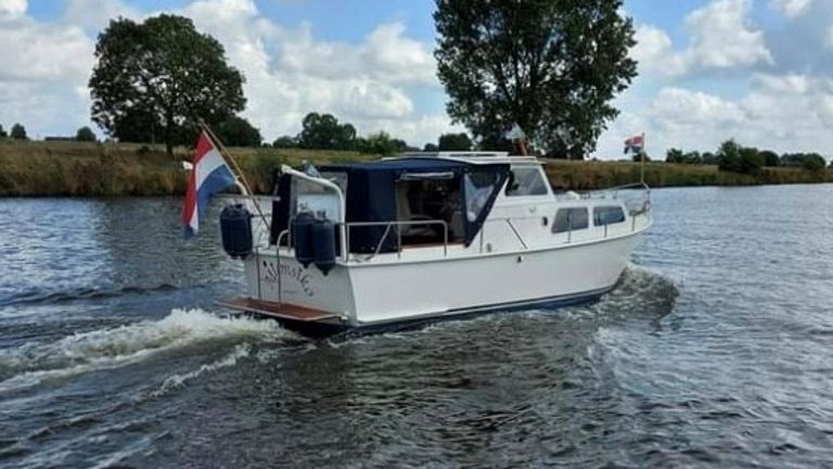 De splinternieuwe boot die Agnes vlak voor de aanvaring kocht (foto: Agnes van der Meer).