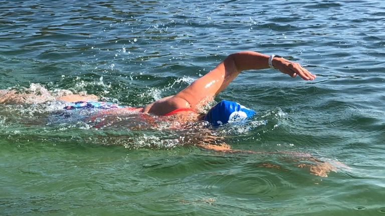 Saskia van den Ouden doet mee aan Swim to Fight Cancer.