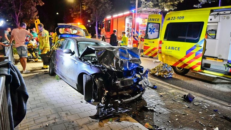 De auto waarin de jongeren zaten (foto: Rico Vogels / SQ Vision)..