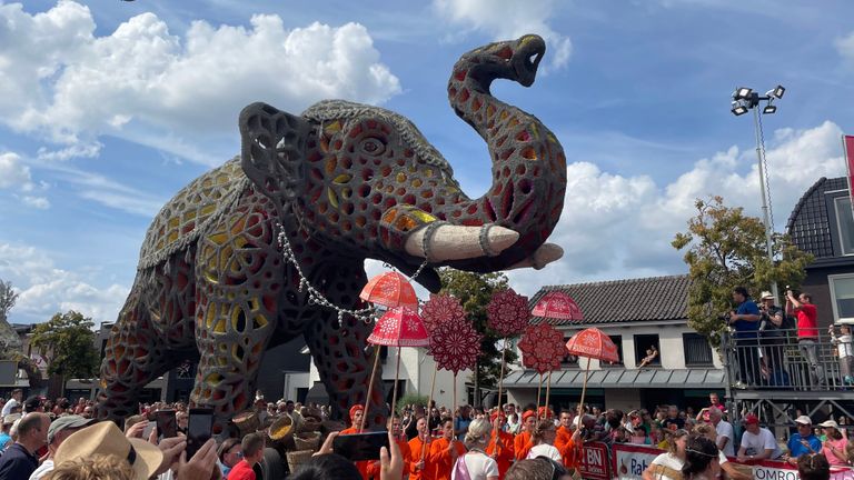 Holifant bijt de spits af (foto: Imke van de Laar).