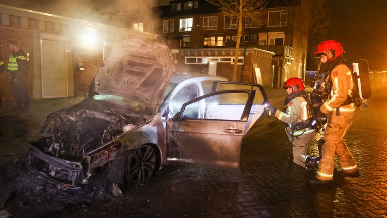 De motorkap brandde geheel uit (foto: Arno van der Linden/SQ Vision).