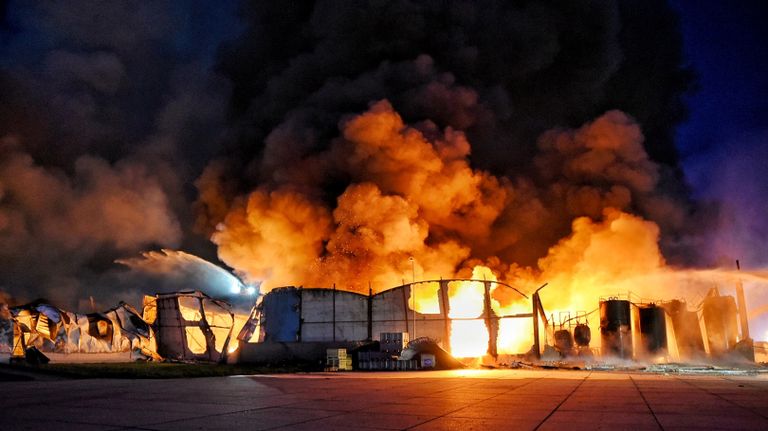De brand in 2019 op industrieterrein Kraaiven (foto:Toby de Kort/De Kort Media
