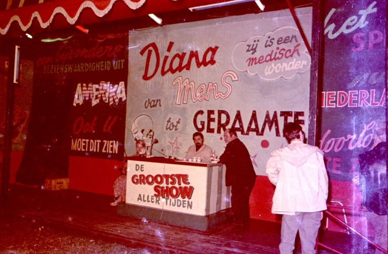 Rariteiten waren er volop te zien op de kermissen van vroeger.(Foto: Stichting Kermiscultuur).