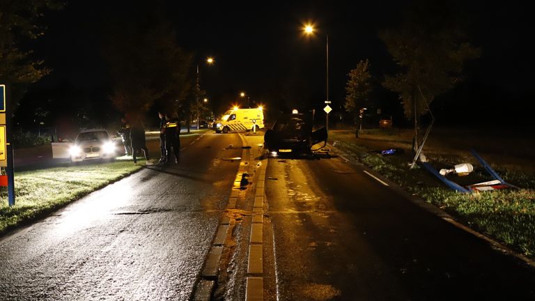 Het ongeluk in Oeffelt gebeurde rond kwart voor elf donderdagavond (foto: SK-Media).