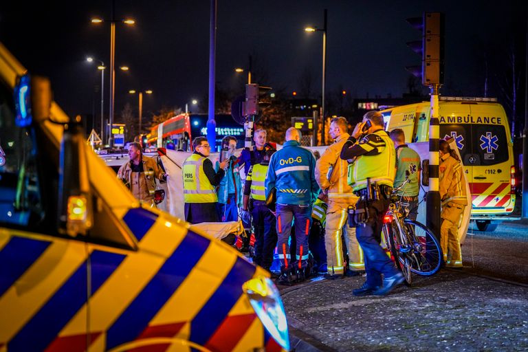 Hulpverlening mocht niet meer baten bij de fietser in Eindhoven (foto: SQ Vision).