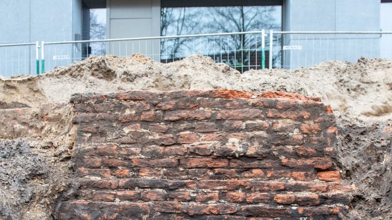 Bijzondere ontdekking: restanten gevonden van een middeleeuwse toren (foto: Gemeente Breda).