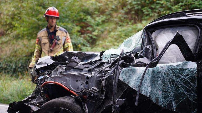 Automobilist ernstig gewond na frontale botsing met vrachtwagen