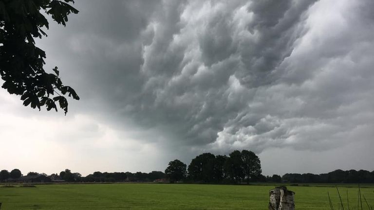 Onweersbui in Castelre (foto: Marie-Louise Peeters).