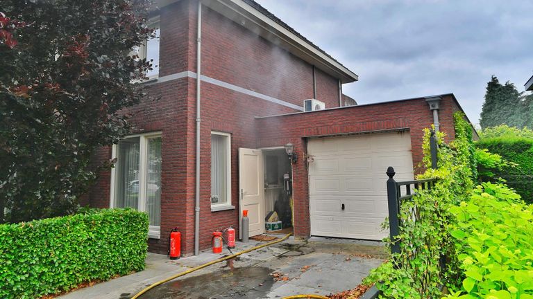 Brandje aan de Stakenborgakker in Valkenswaard (Foto: SQ Vision/Rico Vogels)