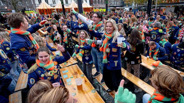 Drie uur lang zal De Heuvel uit volle borst zingen (foto: Eye4Images).