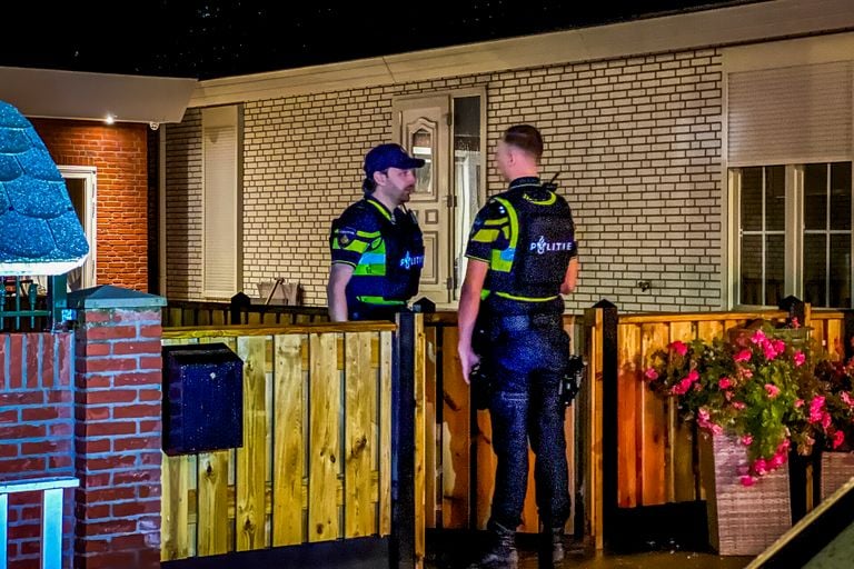 Over de schietpartij op het woonwagenkamp was zaterdagnacht nog veel onduidelijk.,