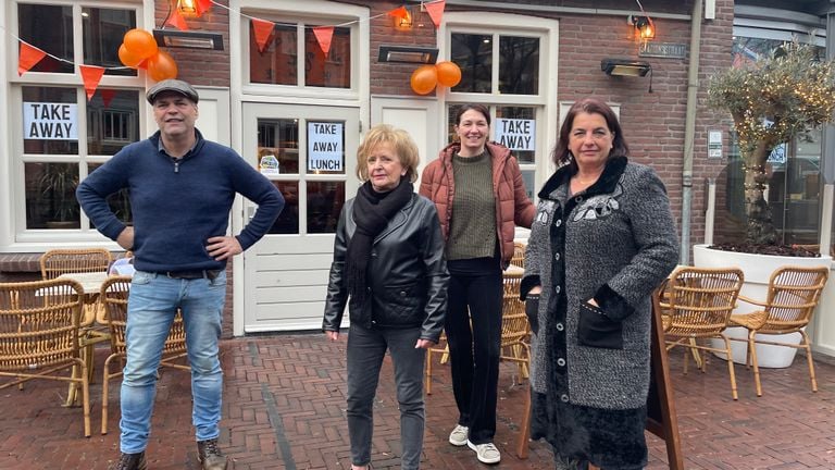 Leon Thijssen, Marjo van Hoek, Sandra Cauwenberghe en Leny van den Eijnde zijn het zat