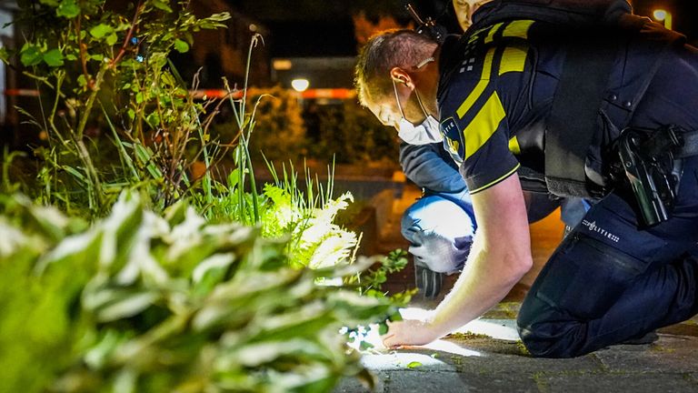 Onderzoek in de Jan Heynslaan in Eindhoven na de schietpartij (foto: Sem van Rijssel/SQ Vision).