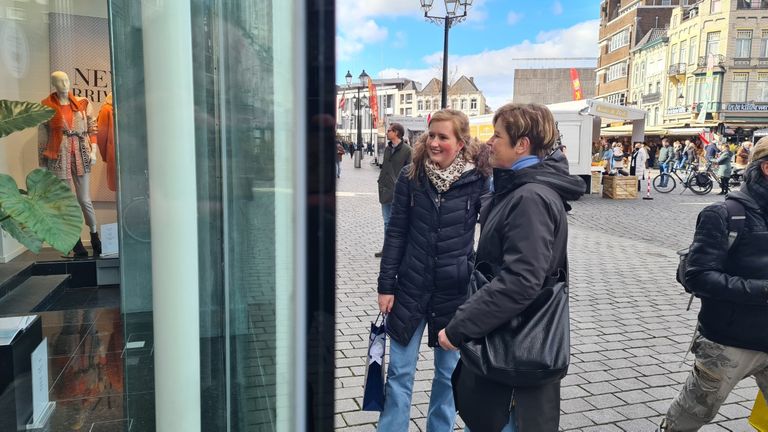 Moeder Marjon en dochter Judit uit Liempde (Foto: Noël van Hooft)