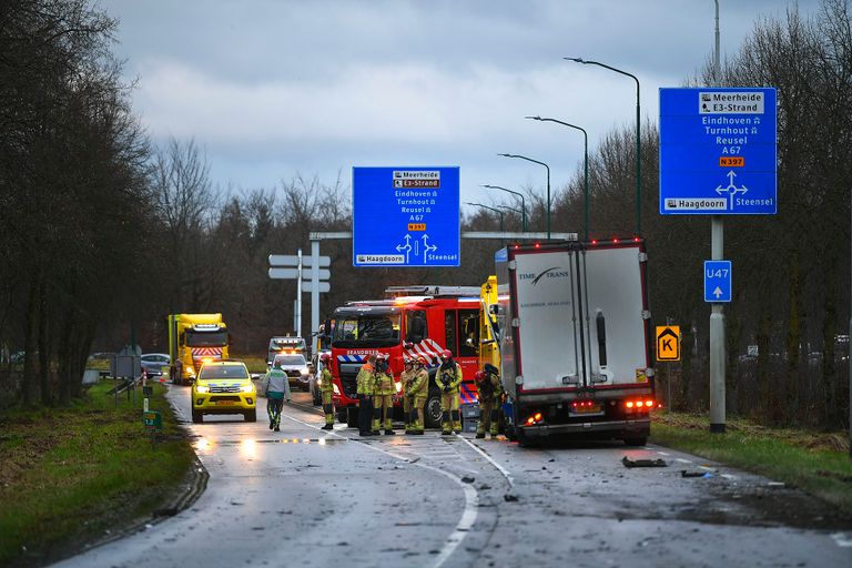 De weg is voorlopig dicht (foto: Rico Vogels/SQ Vision).