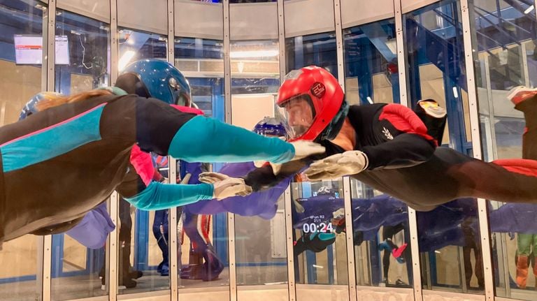 Deelnemers aan  internationale Grand Prix Sky Dive in Roosendaal (foto: Erik Peeters)