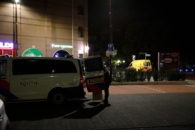 De man werd gestoken aan de Oost-Vaardeke in Oudenbosch (foto: Christian Traets/SQ Vision).