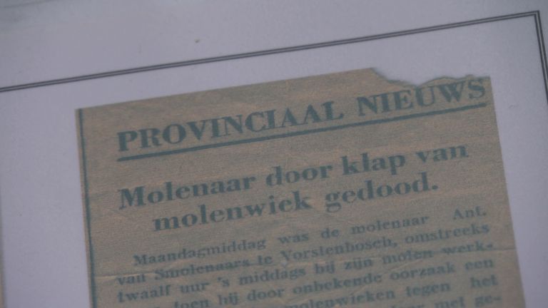 Het nieuwsbericht over de dood van de vader van Jan (1936).