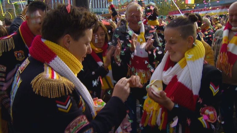 Het ringmoment van Daan en Britt (foto: Omroep Brabant). 