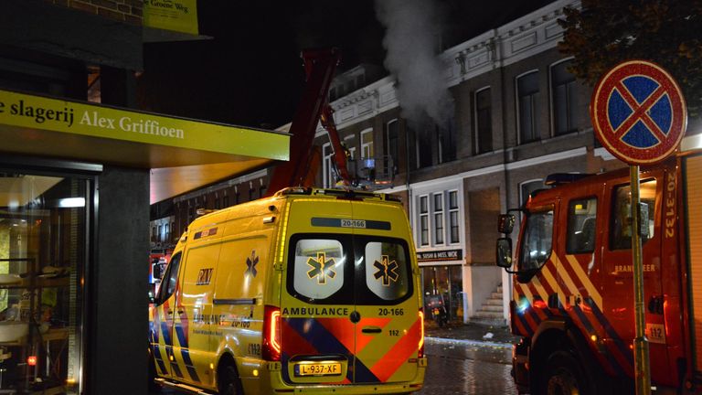 Behalve de brandweer meldde zich ook een ambulance (foto: Perry Roovers/SQ Vision Mediaprodukties).