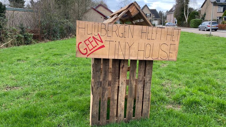 Vrienden van Wessel wachten al jaren tot hun tiny house gebouwd kan worden.